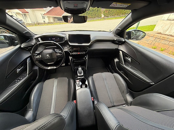 Peugeot e-208 14 of 30