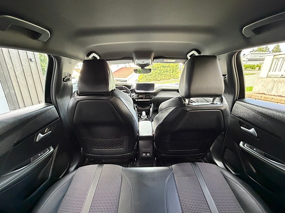 Peugeot e-208 21 of 30