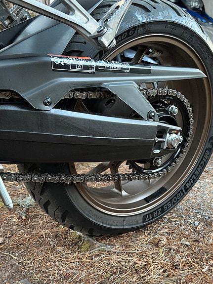 Honda CB 650 R 27 of 28