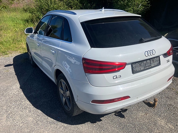 Audi Q3 3 of 5