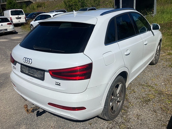 Audi Q3 4 of 5