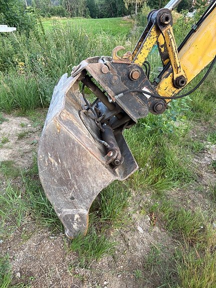 New Holland E 80 1ES 2 of 9