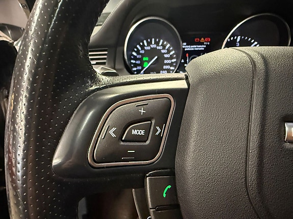 Land Rover Range Rover Evoque 10 of 24