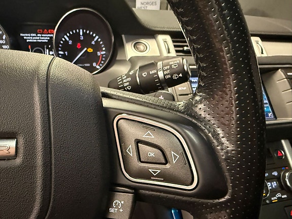 Land Rover Range Rover Evoque 11 of 24