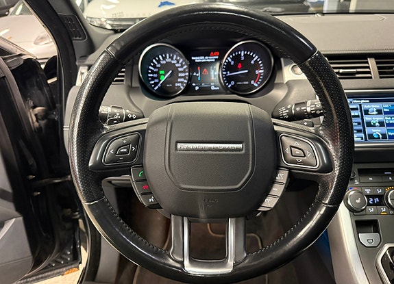 Land Rover Range Rover Evoque 12 of 24