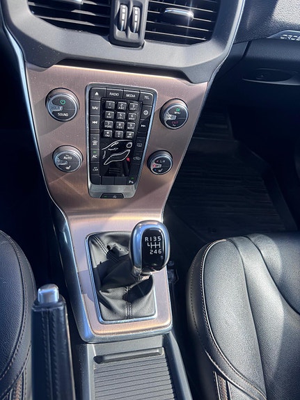 Volvo V40 Cross Country 20 of 23
