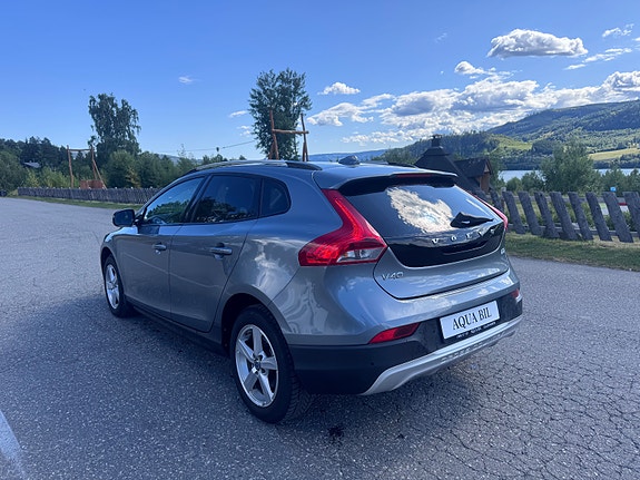 Volvo V40 Cross Country 6 of 23