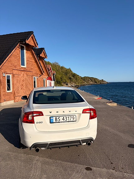Volvo S60 7 of 29
