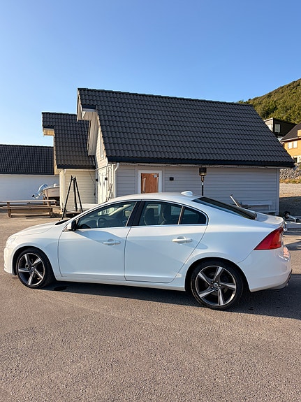Volvo S60 5 of 5