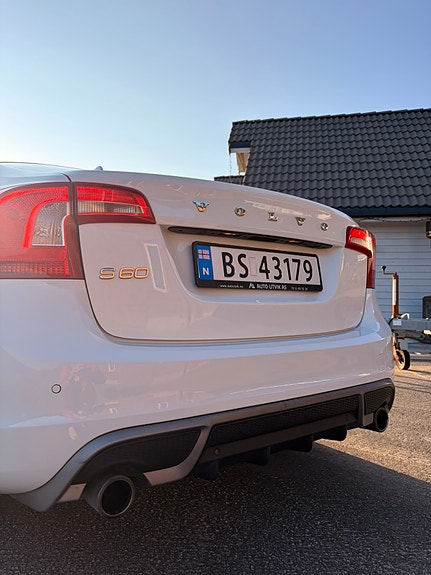 Volvo S60 11 of 29