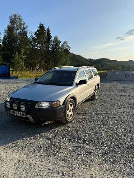 Volvo XC70 3 of 5