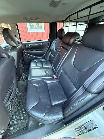 Volvo XC70 7 of 14