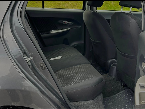 Toyota Urban Cruiser 14 of 18