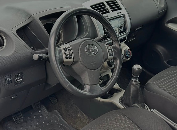 Toyota Urban Cruiser 9 of 18