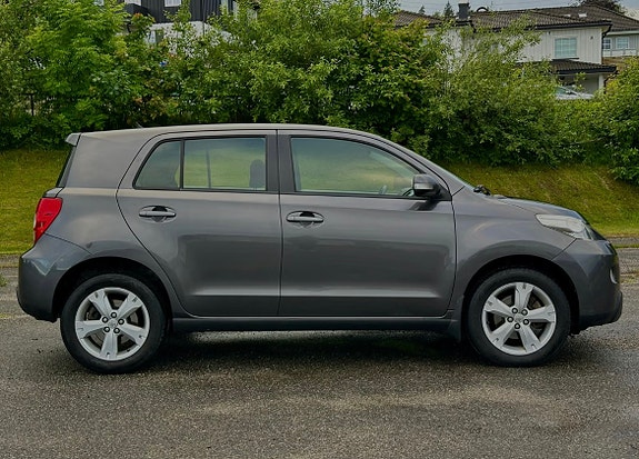 Toyota Urban Cruiser 5 of 18