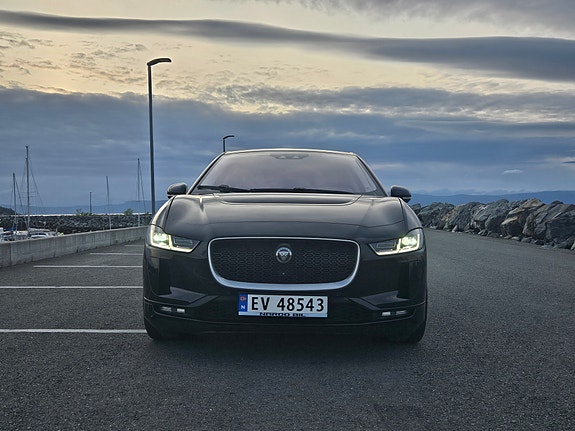 Jaguar I-PACE 3 of 30