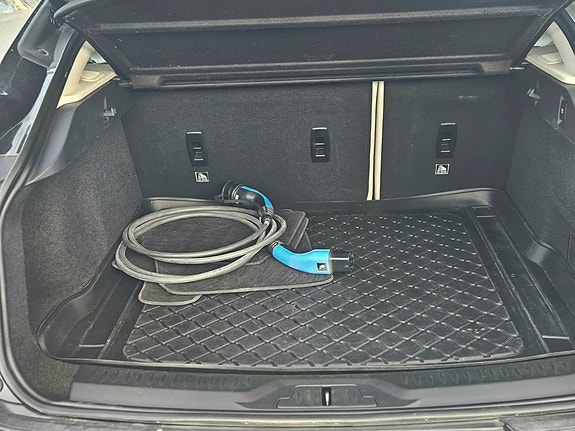 Jaguar I-PACE 24 of 30