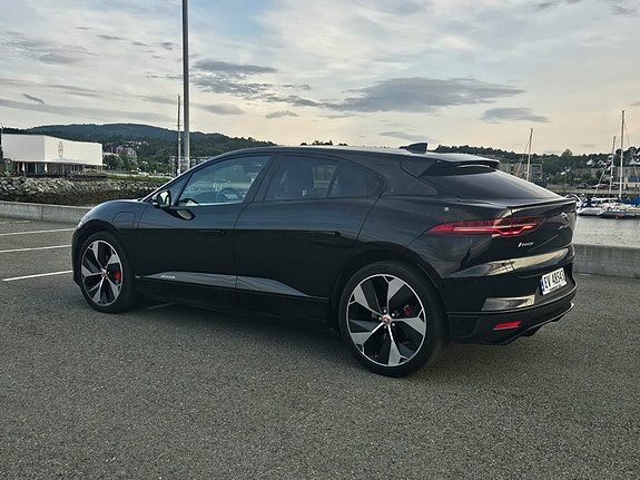 Jaguar I-PACE 10 of 30