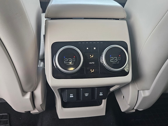 Jaguar I-PACE 20 of 30