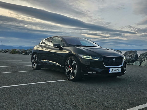 Jaguar I-PACE 5 of 30