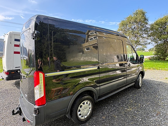 Ford Transit 350 L2 Van 6 of 19