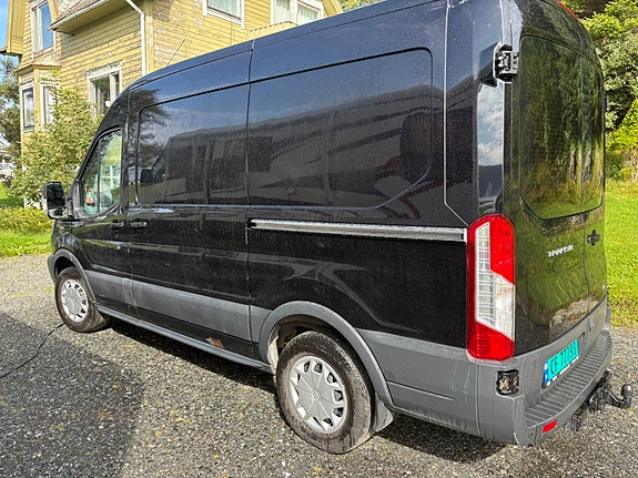 Ford Transit 350 L2 Van 4 of 19
