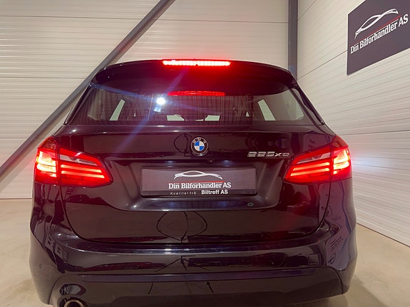 BMW 225xe 10 of 30