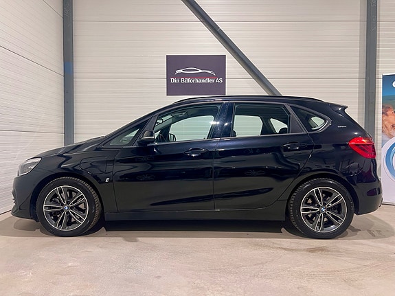 BMW 225xe 13 of 30