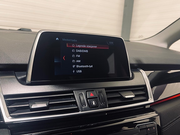BMW 225xe 30 of 30