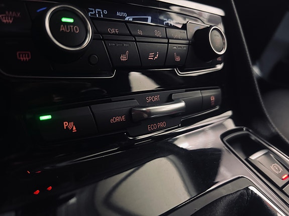 BMW 225xe 28 of 30
