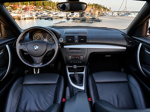 BMW 118i 7 of 30