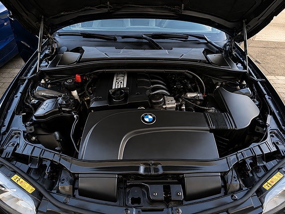 BMW 118i 14 of 30