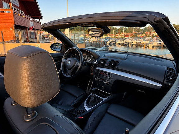 BMW 118i 10 of 30