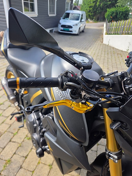 Honda CB 1000 R 9 of 13