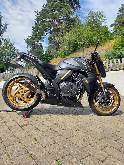 Honda CB 1000 R 2 of 13