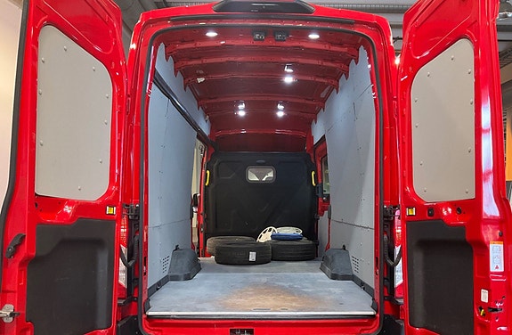 Ford Transit 24 of 24