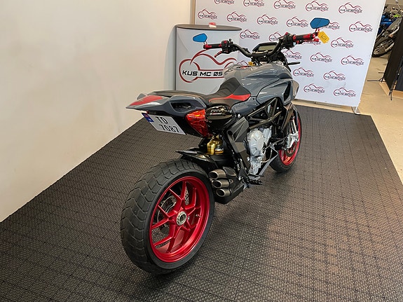 MV Agusta Rivale 800 *** SERVICE/GARANTI *** 8 of 30