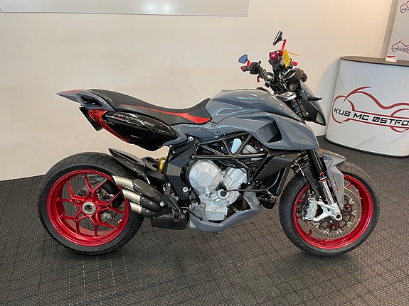 MV Agusta Rivale 800 *** SERVICE/GARANTI *** 6 of 30