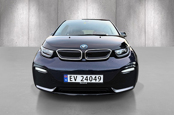 BMW i3s 2 of 5