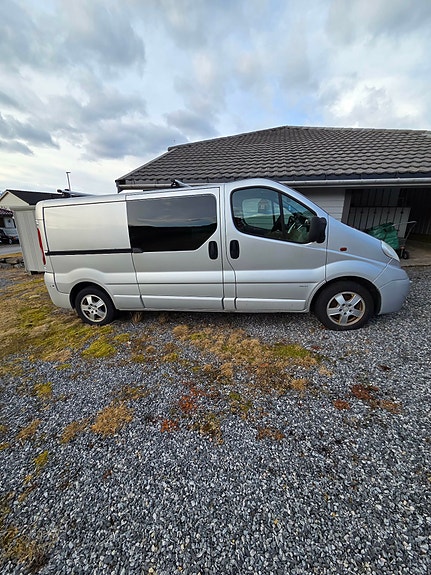 Opel Vivaro 4 of 5