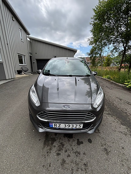 Ford Fiesta 10 of 18