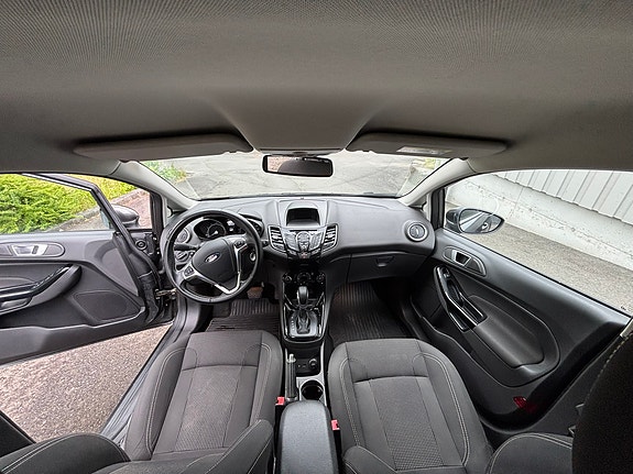 Ford Fiesta 11 of 18