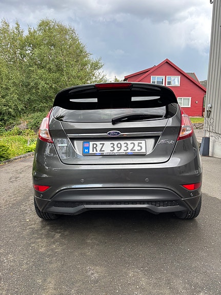 Ford Fiesta 4 of 18