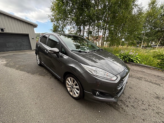 Ford Fiesta 8 of 18