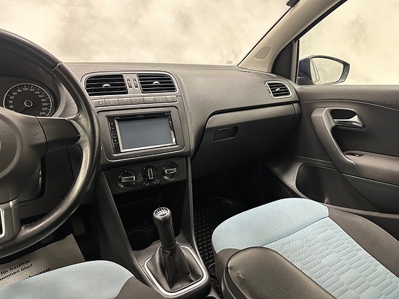 Volkswagen Polo 17 of 30