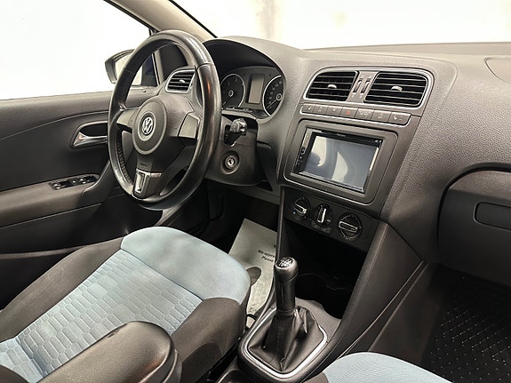 Volkswagen Polo 27 of 30
