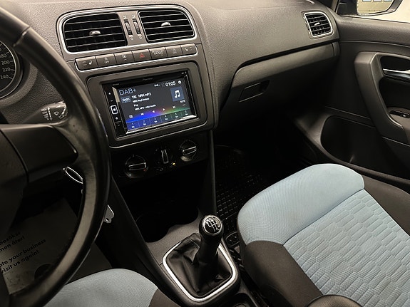 Volkswagen Polo 28 of 30