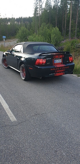 Ford Mustang 7 of 30