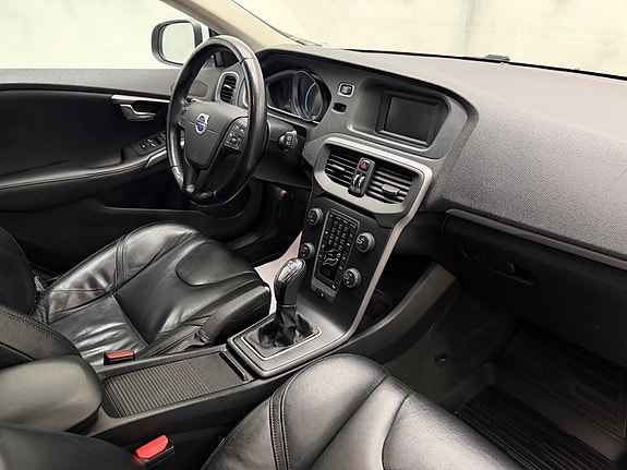 Volvo V40 26 of 30