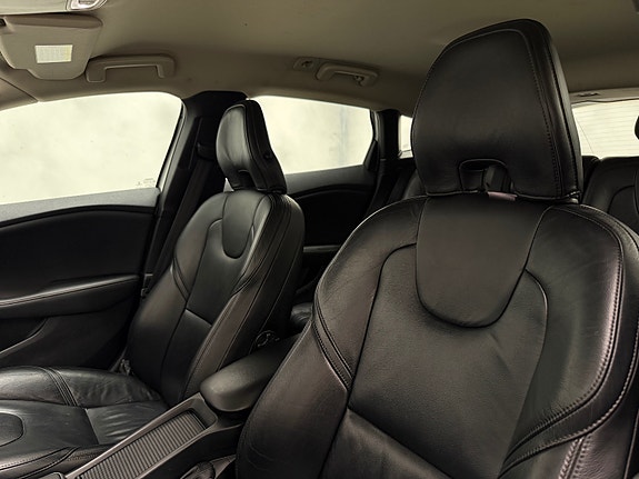 Volvo V40 19 of 30